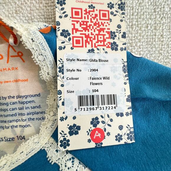 NEW Alba of Denmark Girl's Blue Floral Lace-trim Tee 4 - Picture 4 of 4